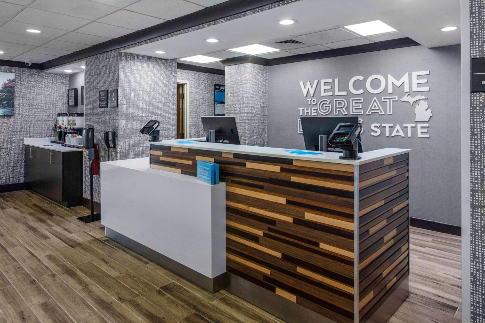 Hampton Detroit 3* Northville